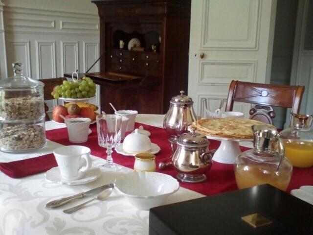 Chateau De La Chasse Beauvais Romagne  Zewnętrze zdjęcie