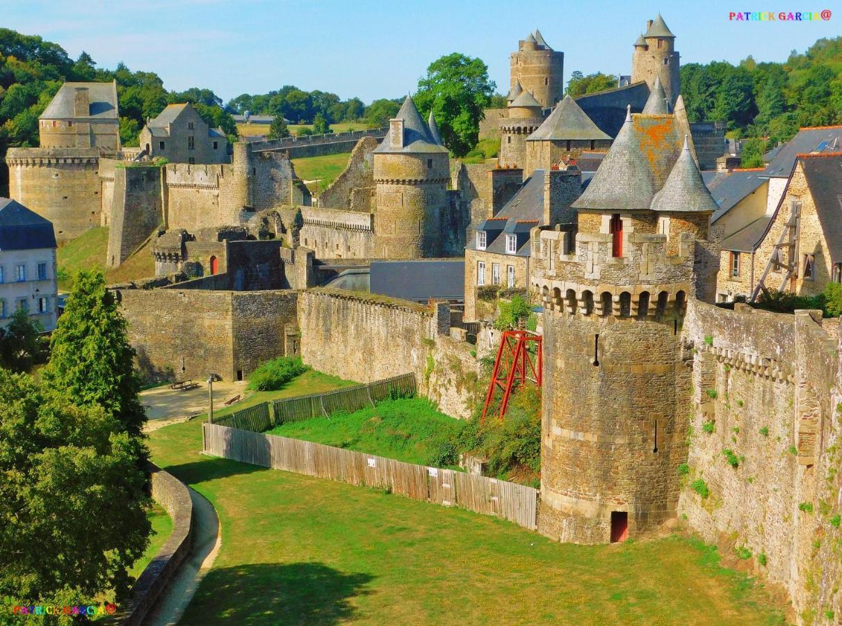 Chateau De La Chasse Beauvais Romagne  Zewnętrze zdjęcie